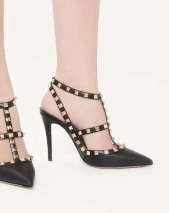 Γόβες Rockstud από δέρμα με κοκκώδη υφή και λουράκι στον αστράγαλο 100 mm