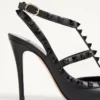 Γόβες Rockstud με λουράκι στον αστράγαλο και καρφιά 100 mm Γόβες Rockstud με λουράκι στον αστράγαλο και καρφιά 100 mm