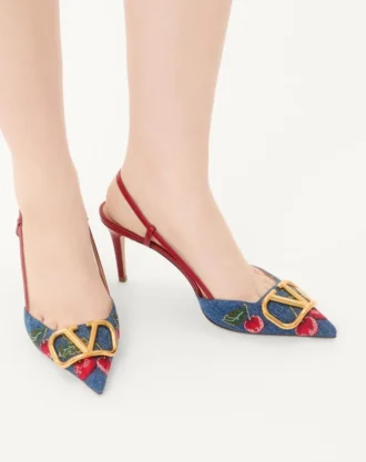 Γόβες Slingback με υπογραφή Vlogo σε τζιν με κεντημένο σχέδιο Cherryfic 80 mm