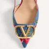 Γόβες Slingback με υπογραφή Vlogo σε τζιν με κεντημένο σχέδιο Cherryfic 80 mm Γόβες Slingback με υπογραφή Vlogo σε τζιν με κεντημένο σχέδιο Cherryfic 80 mm