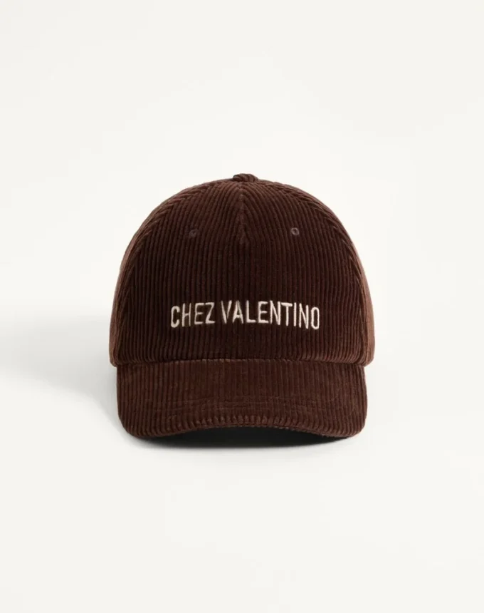 Κουκούλα μπέιζμπολ Chez Valentino από βελούδο με κεντήματα