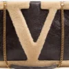 Μεσαία τσάντα αγορών Valentino Garavani Viva Superstar από δέρμα προβάτου. Μεσαία τσάντα αγορών Valentino Garavani Viva Superstar από δέρμα προβάτου.