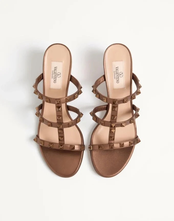Μεταλλικά σανδάλια Rockstud από δέρμα μοσχαριού 60 mm