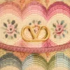 Μικρή τσάντα ώμου Valentino Garavani DeVain από ύφασμα Jacquard Apres L’Hiver Μικρή τσάντα ώμου Valentino Garavani DeVain από ύφασμα Jacquard Apres L’Hiver