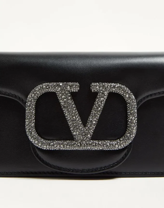 Μικρή τσάντα ώμου Valentino Garavani Locò με λογότυπο Jewel Μικρή τσάντα ώμου Valentino Garavani Locò με λογότυπο Jewel