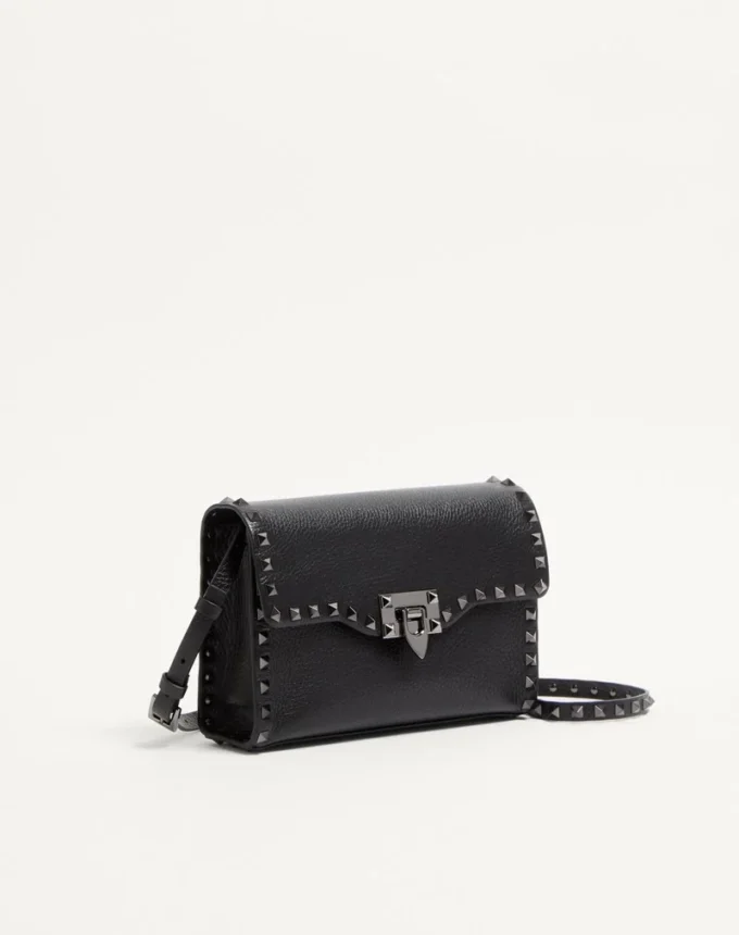 Μικρή τσάντα Rockstud Grainy Calfskin Crossbody Μικρή τσάντα Rockstud Grainy Calfskin Crossbody