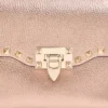 Μικρή τσάντα Valentino Garavani Rockstud από πλαστικοποιημένο δέρμα μοσχαριού Μικρή τσάντα Valentino Garavani Rockstud από πλαστικοποιημένο δέρμα μοσχαριού