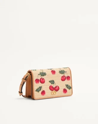 Μίνι τσάντα ώμου Vlogo Signature από ραφία Jacquard με μοτίβο Cherryfic
