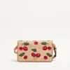 Μίνι τσάντα ώμου Vlogo Signature από ραφία Jacquard με μοτίβο Cherryfic Μίνι τσάντα ώμου Vlogo Signature από ραφία Jacquard με μοτίβο Cherryfic
