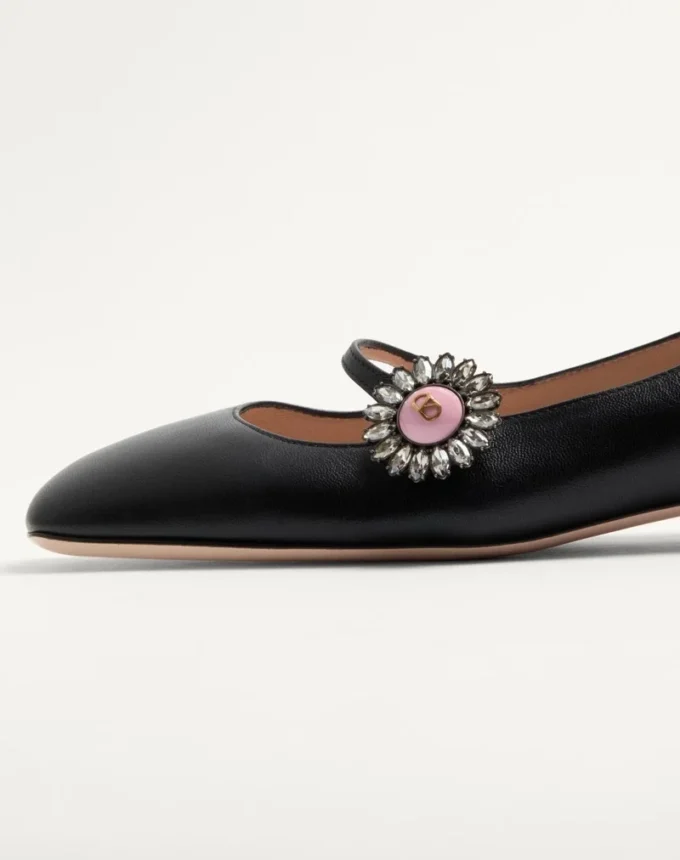 Μπαλαρίνες Mary-Jane Preshoes από δέρμα κατσικιού με κοσμηματοειδές κουμπί 20 mm Μπαλαρίνες Mary-Jane Preshoes από δέρμα κατσικιού με κοσμηματοειδές κουμπί 20 mm