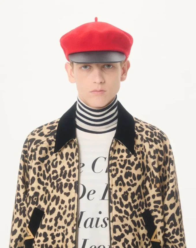 Μπουφάν Valentino Bomber από μαλλί με VGold στις πλαϊνές τσέπες Μπουφάν Valentino Bomber από μαλλί με VGold στις πλαϊνές τσέπες