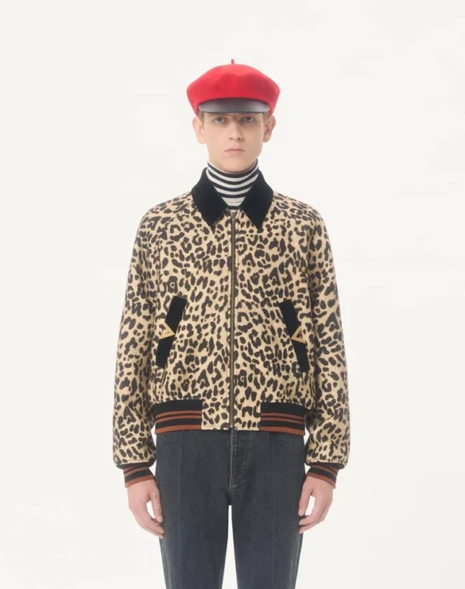 Μπουφάν Valentino Bomber από μαλλί με VGold στις πλαϊνές τσέπες Μπουφάν Valentino Bomber από μαλλί με VGold στις πλαϊνές τσέπες
