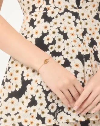 Οβάλ βραχιόλι από μέταλλο και μαργαριτάρια Swarovski® Οβάλ βραχιόλι από μέταλλο και μαργαριτάρια Swarovski®