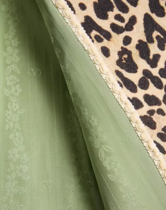 Παλτό από ύφασμα με animalier print Παλτό από ύφασμα με animalier print