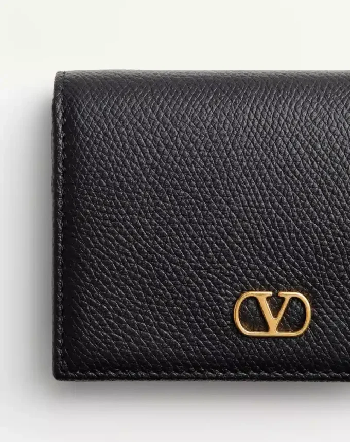 Πορτοφόλι VLogo Signature από δέρμα μοσχαριού με ανάγλυφη υφή Πορτοφόλι VLogo Signature από δέρμα μοσχαριού με ανάγλυφη υφή