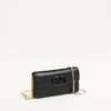 Πορτοφόλι Vlogo Signature Grainy Calfskin με αλυσίδα Πορτοφόλι Vlogo Signature Grainy Calfskin με αλυσίδα