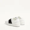 Rockstud Untitled Sneaker από δέρμα μοσχαριού με καρφιά σε τόνους Rockstud Untitled Sneaker από δέρμα μοσχαριού με καρφιά σε τόνους