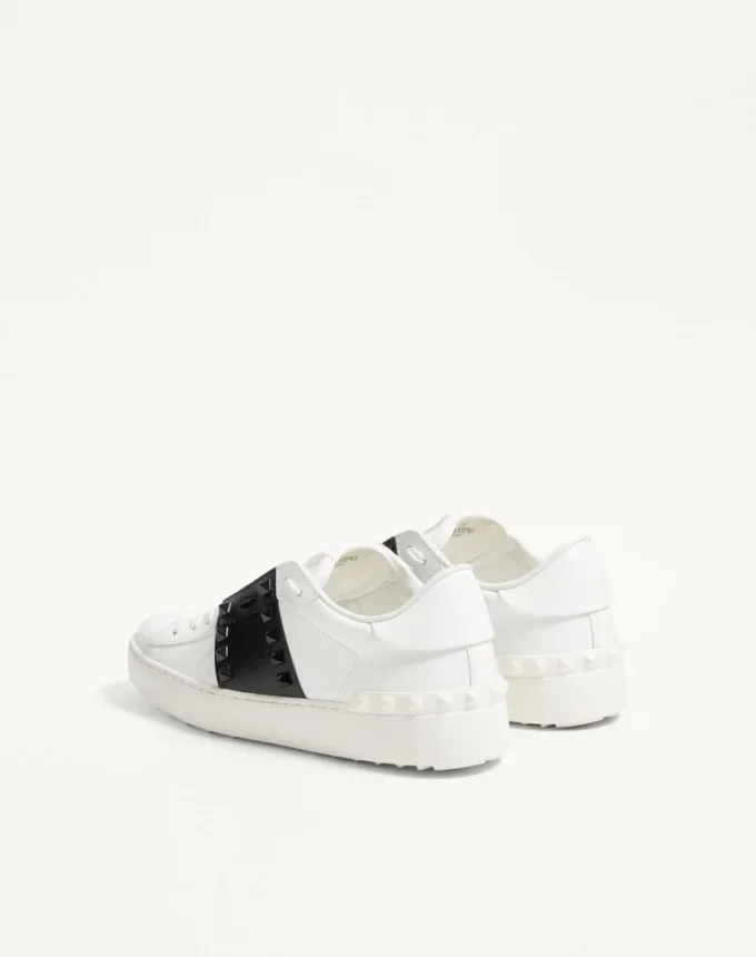 Rockstud Untitled Sneaker από δέρμα μοσχαριού με καρφιά σε τόνους Rockstud Untitled Sneaker από δέρμα μοσχαριού με καρφιά σε τόνους
