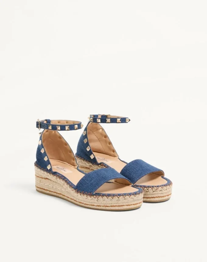 Σανδάλια Rockstud Double Flatform από τζιν 55 mm Σανδάλια Rockstud Double Flatform από τζιν 55 mm