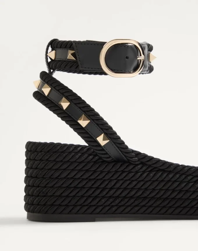 Σανδάλια Rockstud Flatform από δέρμα μοσχαριού 45 mm Σανδάλια Rockstud Flatform από δέρμα μοσχαριού 45 mm