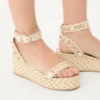Σανδάλια Rockstud Flatform από πλαστικοποιημένο δέρμα Nappa 45 mm Σανδάλια Rockstud Flatform από πλαστικοποιημένο δέρμα Nappa 45 mm