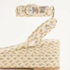 Σανδάλια Rockstud Flatform από πλαστικοποιημένο δέρμα Nappa 45 mm Σανδάλια Rockstud Flatform από πλαστικοποιημένο δέρμα Nappa 45 mm