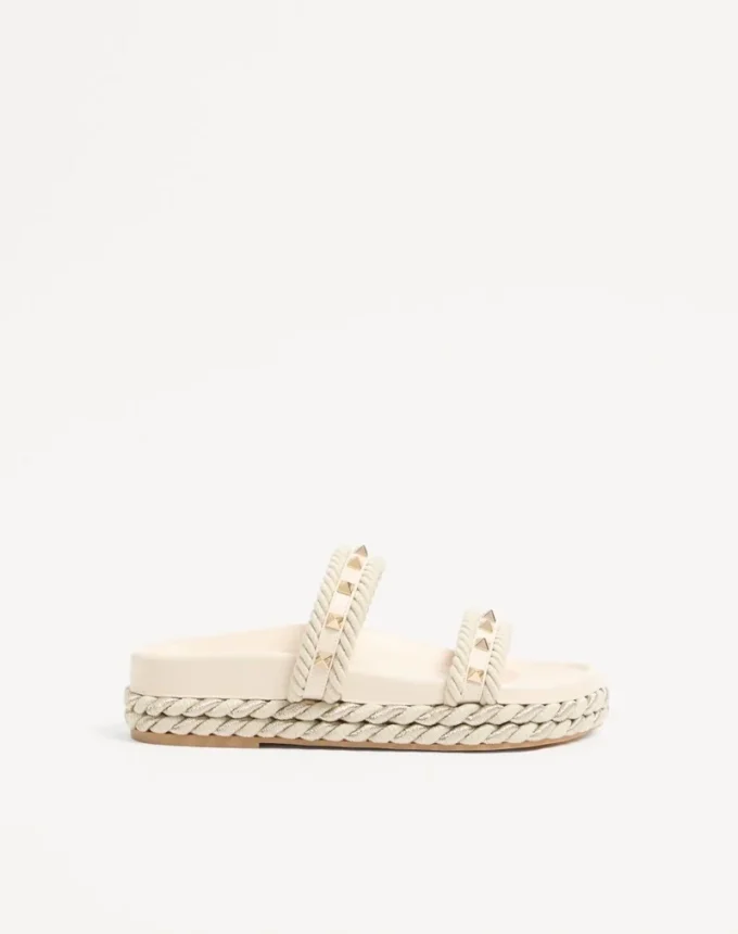Σανδάλια Rockstud Slide από δέρμα μοσχαριού 20 mm Σανδάλια Rockstud Slide από δέρμα μοσχαριού 20 mm
