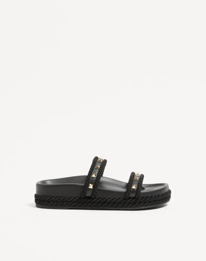 Σανδάλια Rockstud Slide από δέρμα μοσχαριού 20 mm Σανδάλια Rockstud Slide από δέρμα μοσχαριού 20 mm