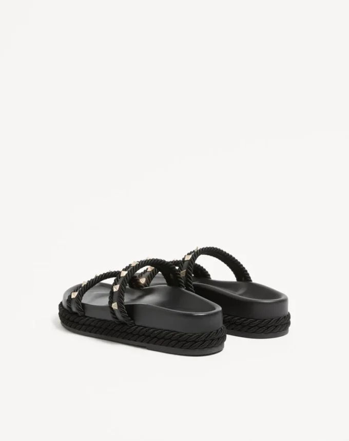Σανδάλια Rockstud Slide από δέρμα μοσχαριού 20 mm Σανδάλια Rockstud Slide από δέρμα μοσχαριού 20 mm