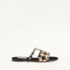 Σανδάλια Rockstud Slide με κεντημένο σχέδιο καρό από ραφία Σανδάλια Rockstud Slide με κεντημένο σχέδιο καρό από ραφία