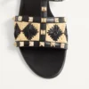 Σανδάλια Rockstud Slide με κεντημένο σχέδιο καρό από ραφία Σανδάλια Rockstud Slide με κεντημένο σχέδιο καρό από ραφία