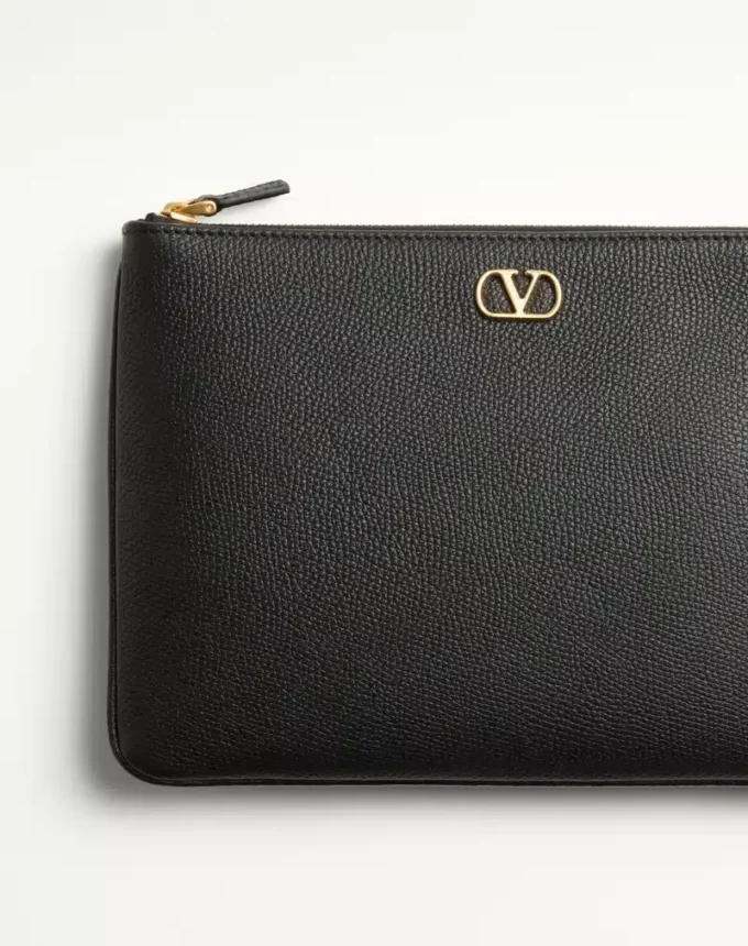 Τσάντα clutch Vlogo Signature από κοκκώδες δέρμα μοσχαριού Τσάντα clutch Vlogo Signature από κοκκώδες δέρμα μοσχαριού