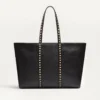 Τσάντα για ψώνια Valentino Garavani Rockstud από δέρμα μοσχαριού Τσάντα για ψώνια Valentino Garavani Rockstud από δέρμα μοσχαριού