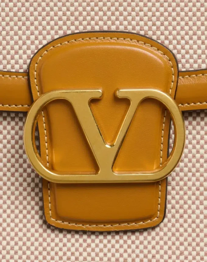 Τσάντα ώμου Valentino Garavani 9To5 από καμβά Τσάντα ώμου Valentino Garavani 9To5 από καμβά