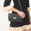 Τσάντα Rockstud Spike Nappa Leather Crossbody Clutch Τσάντα Rockstud Spike Nappa Leather Crossbody Clutch