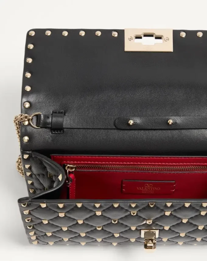 Τσάντα Rockstud Spike Nappa Leather Crossbody Clutch Τσάντα Rockstud Spike Nappa Leather Crossbody Clutch