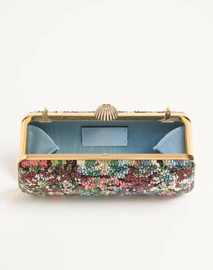 Valentino Garavani Carry Secrets minaudiere με μοτίβο Apres L’Hiver από στρας Valentino Garavani Carry Secrets minaudiere με μοτίβο Apres L’Hiver από στρας