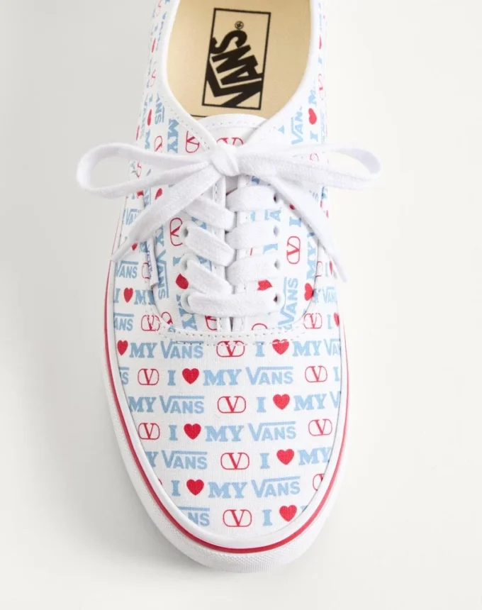 Valentino Garavani και Vans χαμηλά αθλητικά παπούτσια από ύφασμα με τύπωμα Valentino Vans Love Valentino Garavani και Vans χαμηλά αθλητικά παπούτσια από ύφασμα με τύπωμα Valentino Vans Love