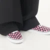 Valentino Garavani και Vans χαμηλά αθλητικά παπούτσια από ύφασμα με τυπωμένο λογότυπο V σε μοτίβο σκακιέρας Valentino Garavani και Vans χαμηλά αθλητικά παπούτσια από ύφασμα με τυπωμένο λογότυπο V σε μοτίβο σκακιέρας