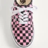 Valentino Garavani και Vans χαμηλά αθλητικά παπούτσια από ύφασμα με τυπωμένο λογότυπο V σε μοτίβο σκακιέρας Valentino Garavani και Vans χαμηλά αθλητικά παπούτσια από ύφασμα με τυπωμένο λογότυπο V σε μοτίβο σκακιέρας