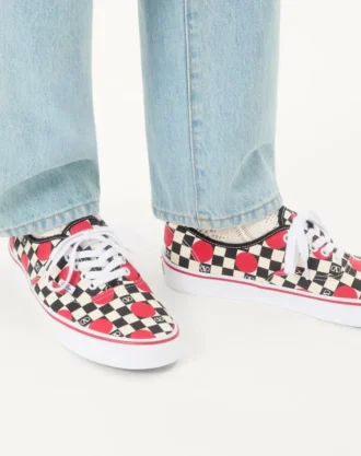 Valentino Garavani και Vans χαμηλά αθλητικά παπούτσια από ύφασμα με τυπωμένο λογότυπο V σε μοτίβο σκακιέρας και λεπτομέρειες με πουά
