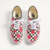 Valentino Garavani και Vans χαμηλά αθλητικά παπούτσια από ύφασμα με τυπωμένο λογότυπο V σε μοτίβο σκακιέρας και λεπτομέρειες με πουά Valentino Garavani και Vans χαμηλά αθλητικά παπούτσια από ύφασμα με τυπωμένο λογότυπο V σε μοτίβο σκακιέρας και λεπτομέρειες με πουά