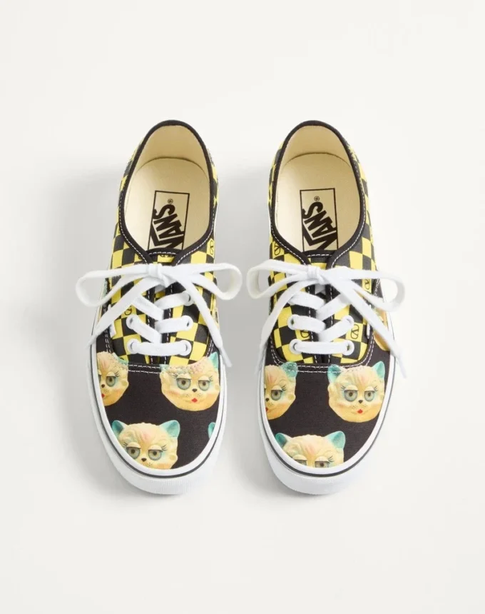 Valentino Garavani και Vans χαμηλά αθλητικά παπούτσια από ύφασμα με VLogo Checkerboard Print και Le Chat De La Maison Print Valentino Garavani και Vans χαμηλά αθλητικά παπούτσια από ύφασμα με VLogo Checkerboard Print και Le Chat De La Maison Print