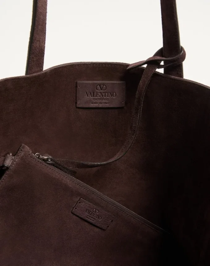 Valentino Garavani Nellcôte Μεγάλη κεντημένη τσάντα για ψώνια Valentino Garavani Nellcôte Μεγάλη κεντημένη τσάντα για ψώνια