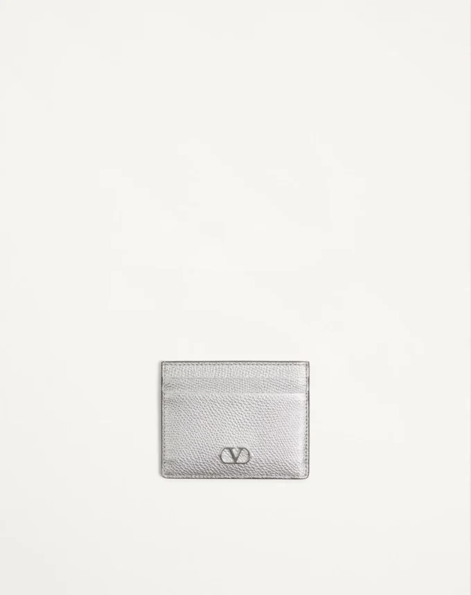 VLogo Signature Cardholder από πλαστικοποιημένο δέρμα μοσχαριού VLogo Signature Cardholder από πλαστικοποιημένο δέρμα μοσχαριού