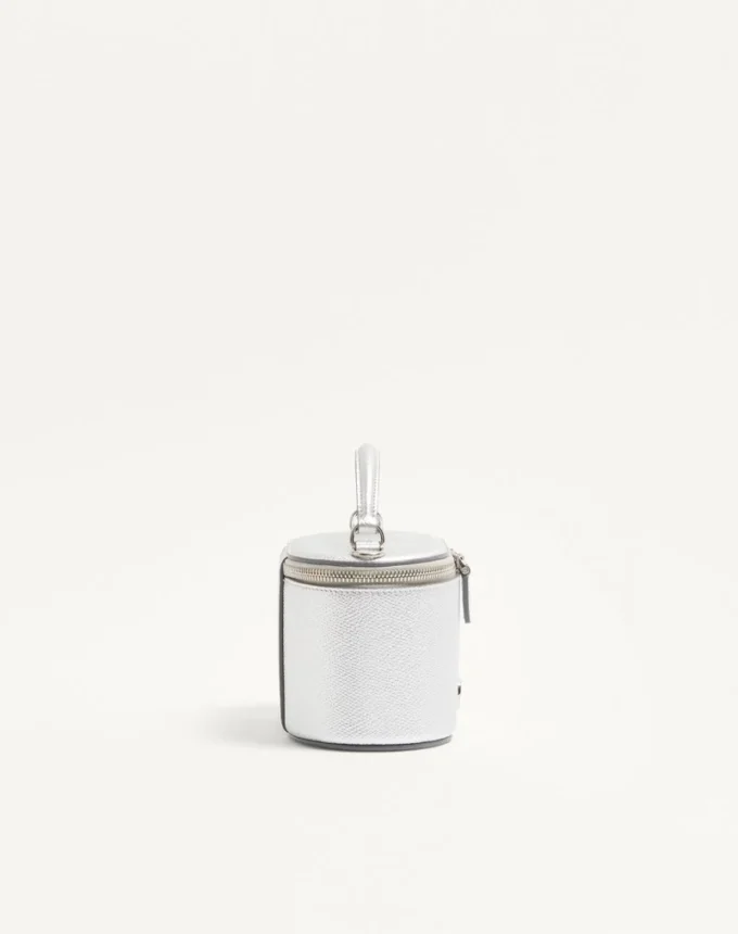 VLogo Signature Mini Vanity Bag από πλαστικοποιημένο δέρμα μοσχαριού VLogo Signature Mini Vanity Bag από πλαστικοποιημένο δέρμα μοσχαριού