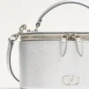 VLogo Signature Mini Vanity Bag από πλαστικοποιημένο δέρμα μοσχαριού VLogo Signature Mini Vanity Bag από πλαστικοποιημένο δέρμα μοσχαριού